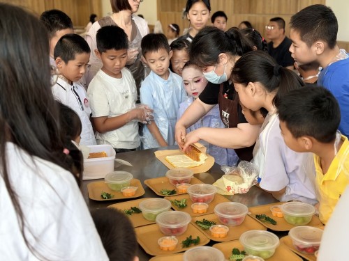 2221a776-dcdd-4084-9773-2d406a9eefee.jpg Create Sweet Moments, Embrace a Promising Future 2026 Children’s Day Parent-Child Activity of Shanghai Chuangli Group Concludes Successfully(图2)