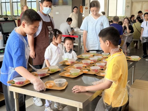 13ff7bd6-e0c3-4369-93e7-99f6a1b2a7c2.jpg Create Sweet Moments, Embrace a Promising Future 2026 Children’s Day Parent-Child Activity of Shanghai Chuangli Group Concludes Successfully(图1)