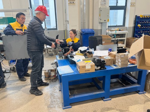 寒冬腊八暖意浓 创力关怀沁人心 | 上海创力集团为一线员工送上“暖心腊八粥”(图2)